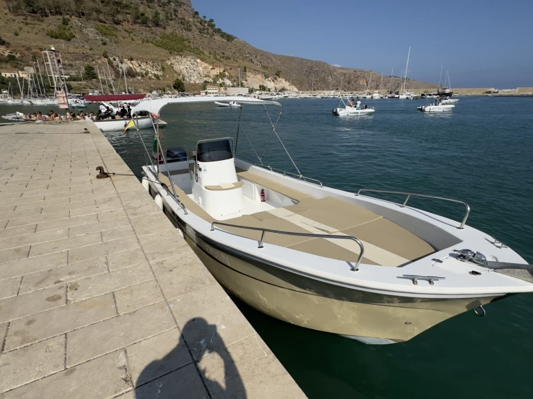 LIVER Open 860 te huur van particulier of professional in Castellammare del Golfo