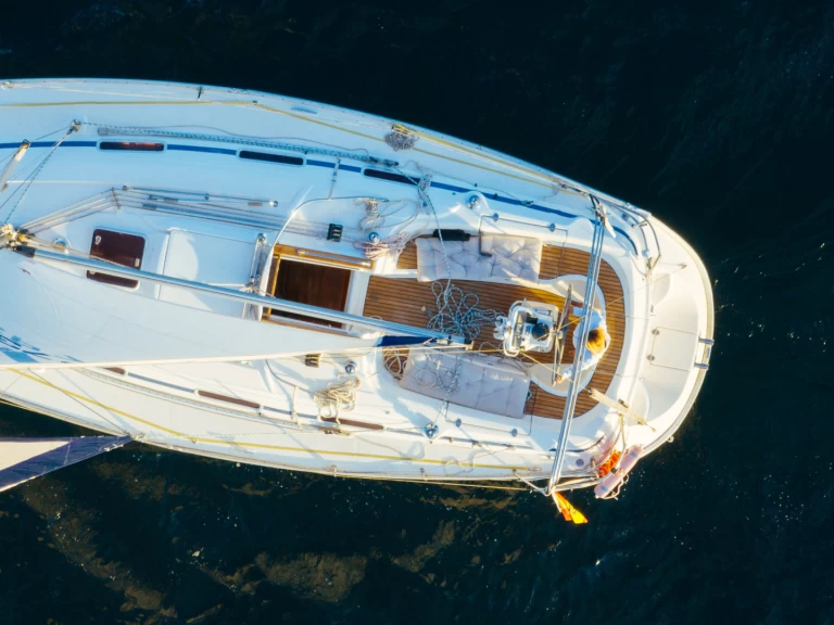Huur een Bavaria Bavaria 36 Cruiser in Puerto Deportivo de Marbella