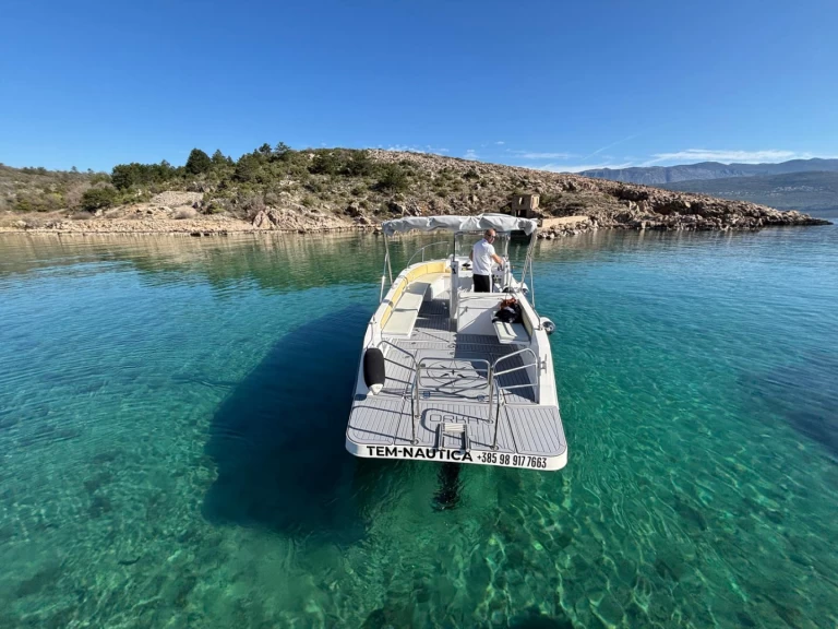 Bootverhuur Crikvenica goedkoop 740 open