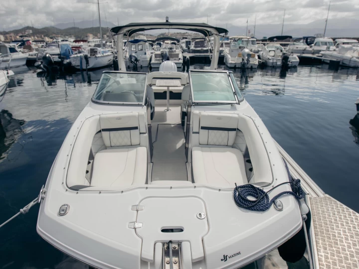Verhuur Motorboot Régal met vaarbewijs
