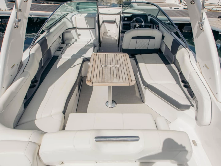 Verhuur Motorboot Régal met vaarbewijs