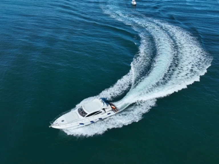 Verhuur Motorboot Innovazione e Progetti met vaarbewijs