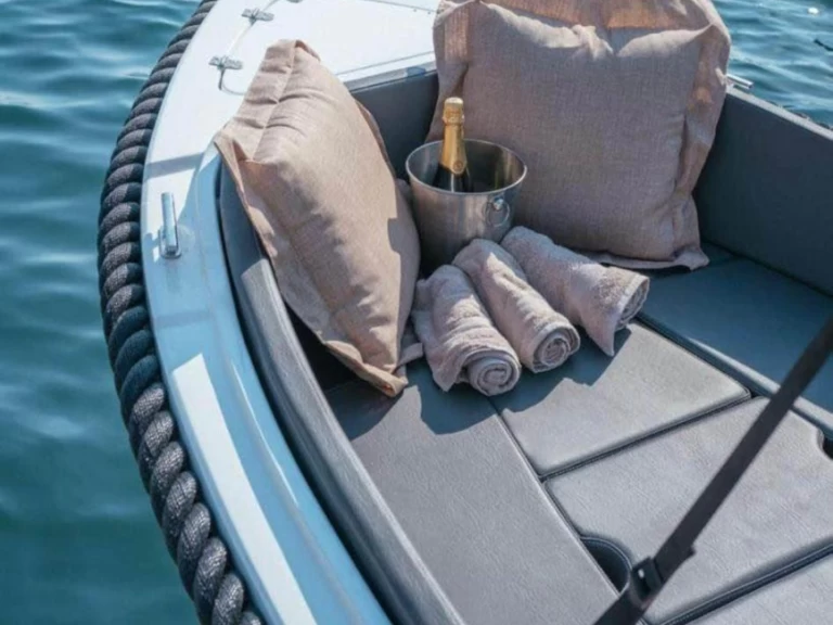 Bootverhuur Silver Silver yacht in Sant Antoni de Portmany via SamBoat