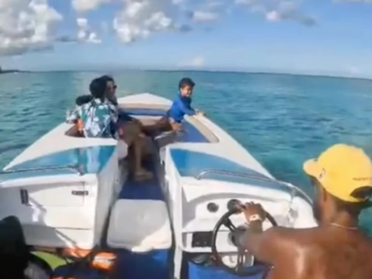 Cobra cobra26 te huur van particulier of professional in Blue bay