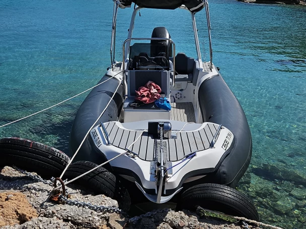 Verhuur RIB in Glyfáda - mostro mostro 680 offshore