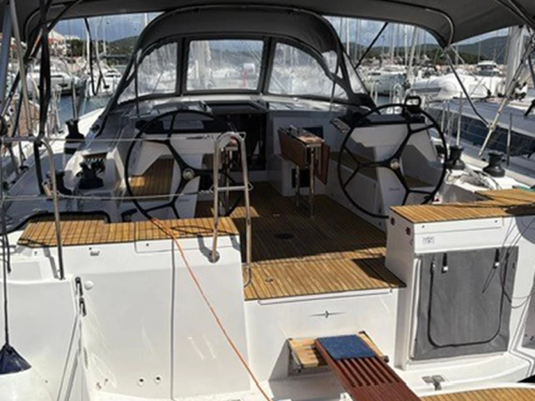 Bootverhuur Bavaria Bavaria C46 in Jezera via SamBoat