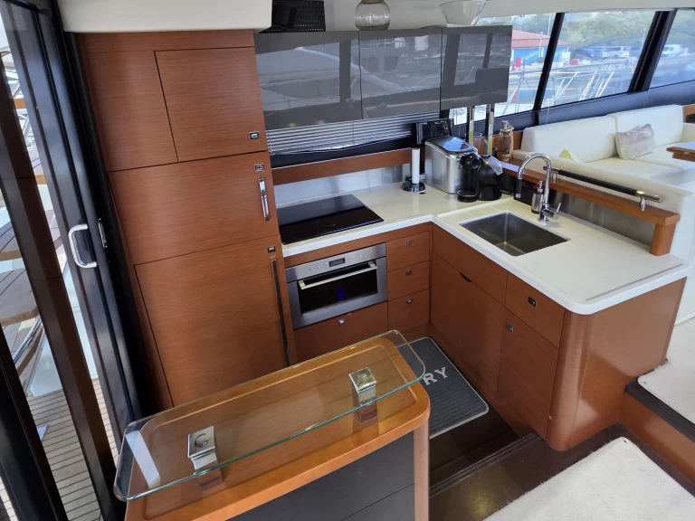 Verhuur Motorboot in Primošten - Prestige Prestige 550 Fly