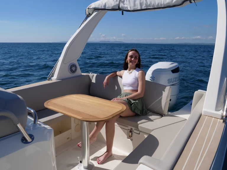 Bootverhuur Roses goedkoop Tempest 800