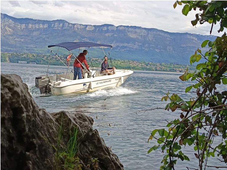 Sessa Marine Ocean 450 te huur van particulier of professional in Le Bourget-du-Lac