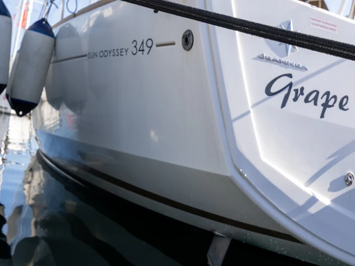 Huur een Jeanneau Sun Odyssey 349 in Biograd na Moru