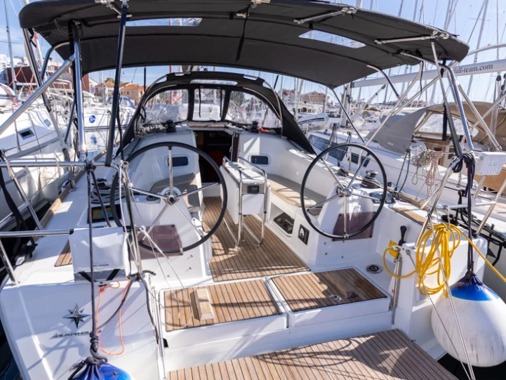 Bootverhuur Biograd na Moru goedkoop Sun Odyssey 349