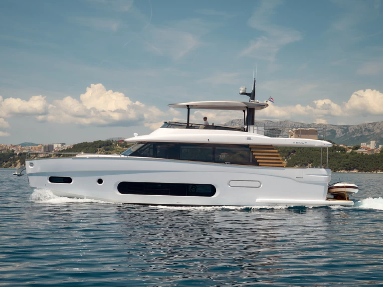 Bootverhuur Azimut Azimut Magellano 66 in Podstrana via SamBoat