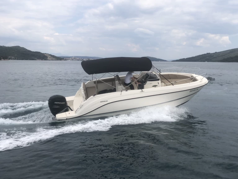 Bootverhuur Quicksilver Activ 805 Open in Trogir via SamBoat