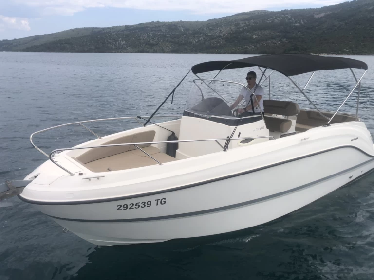 Verhuur Motorboot Quicksilver met vaarbewijs