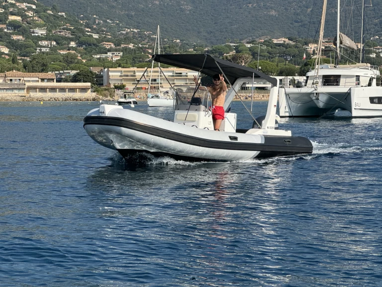 RIB te huur in Cavalaire-sur-Mer voor de beste prijs