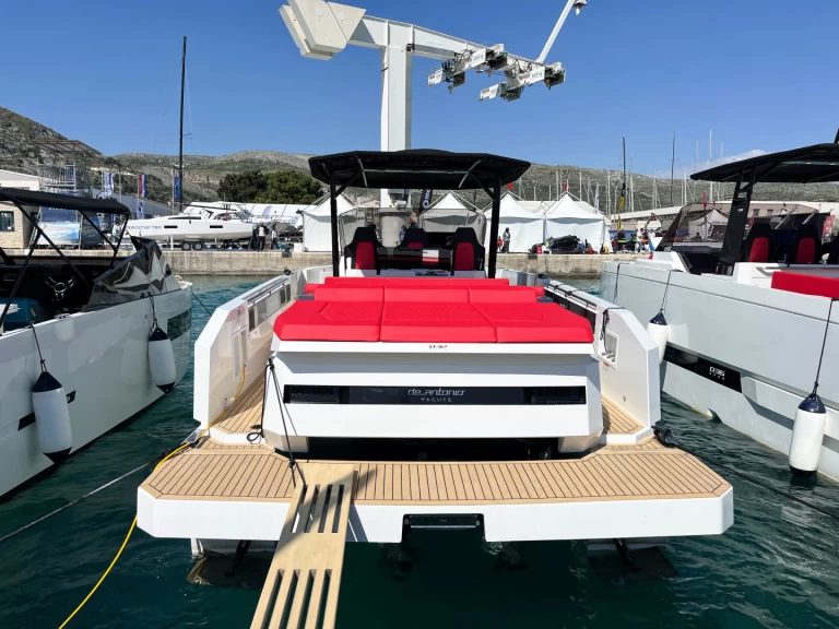 Motorboot te huur in Seget Donji voor de beste prijs