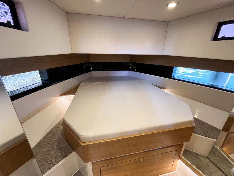 Verhuur Motorboot De Antonio met vaarbewijs