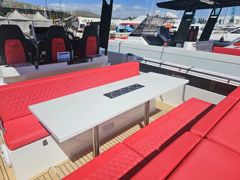 De Antonio De Antonio D32 te huur van particulier of professional in Seget Donji