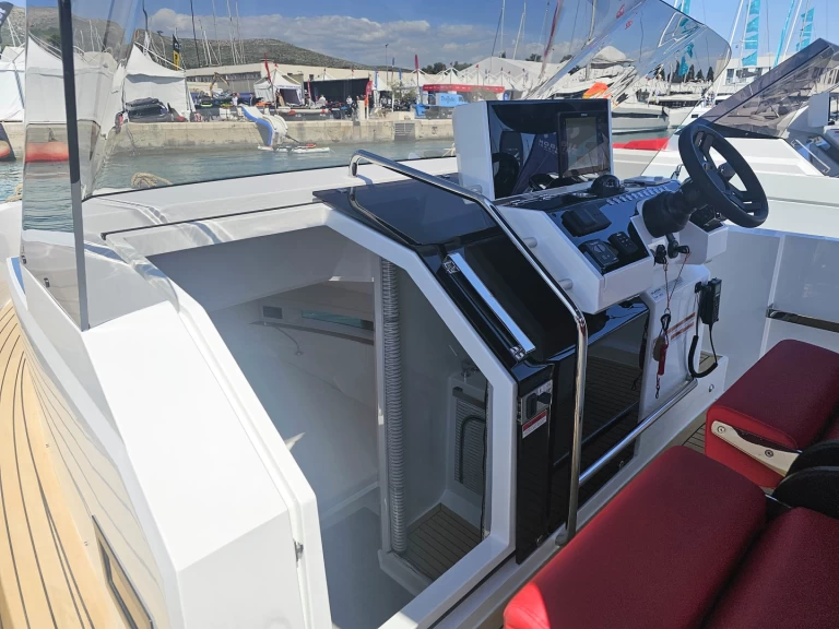 Jachthuur in Seget Donji - De Antonio De Antonio D32 via SamBoat