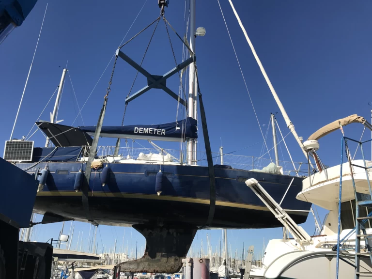 Bootverhuur Bénéteau Oceanis 411 Celebration in Saint-Laurent-du-Var via SamBoat