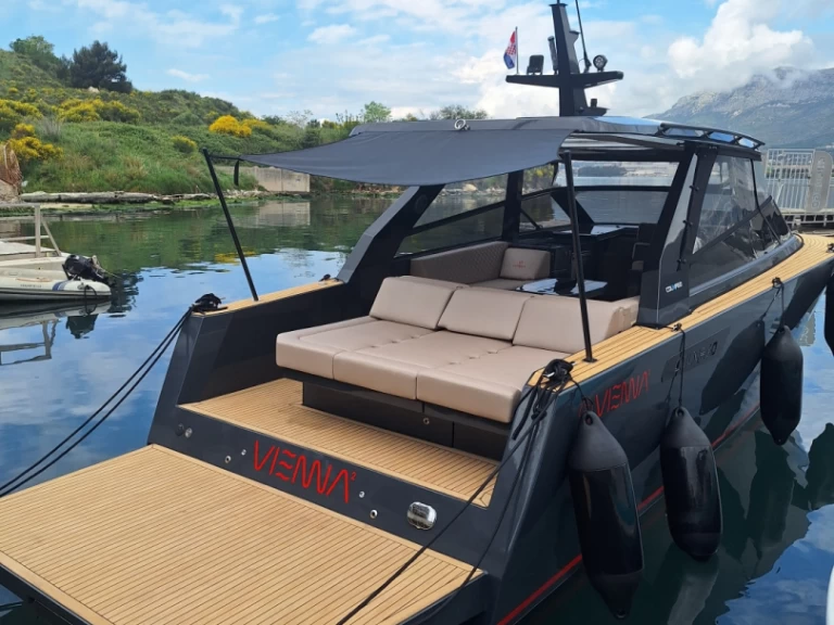 Motorboot te huur in Split voor de beste prijs