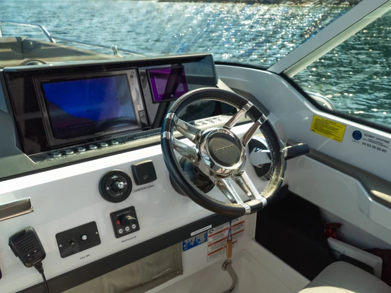 Bootverhuur Mandelieu-la-Napoule goedkoop 28 T-Top