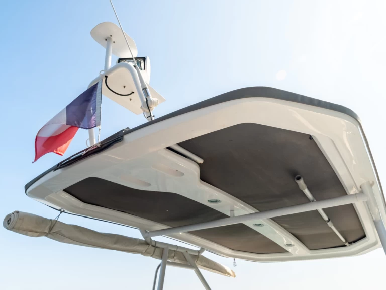 Verhuur Motorboot in Mandelieu-la-Napoule - Axopar 28 T-Top