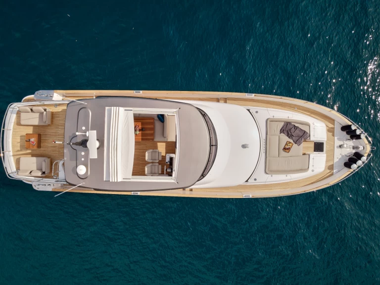 Verhuur Jacht Azimut met vaarbewijs