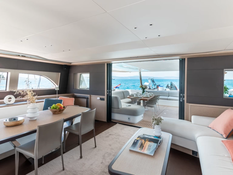 Verhuur Catamaran Lagoon met vaarbewijs