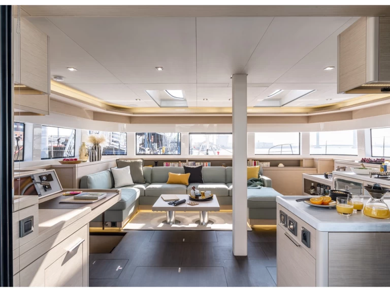 Catamaran te huur in Split voor de beste prijs