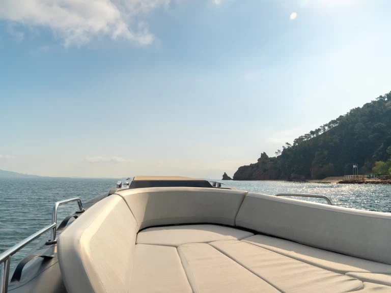 Huur een Zodiac Medline 9 in Mandelieu-la-Napoule