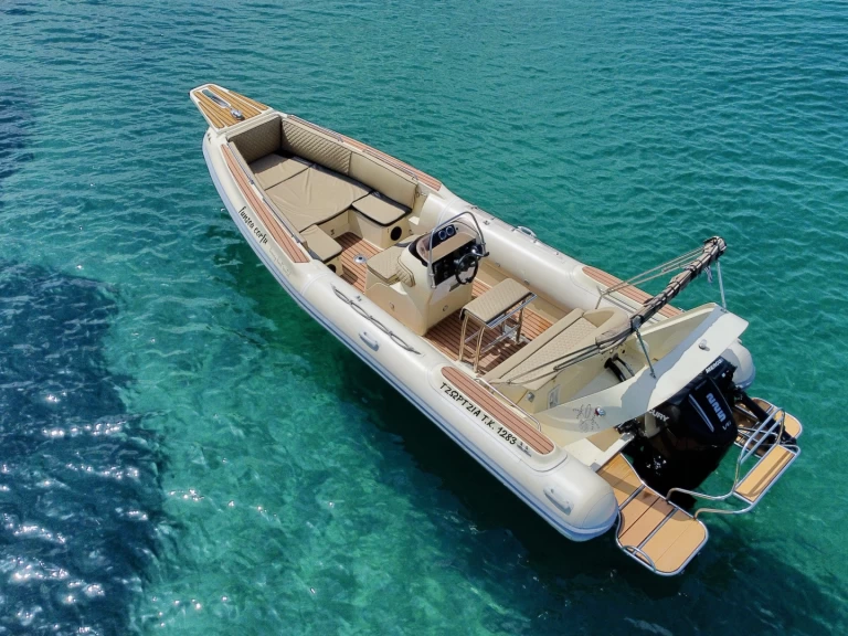 Bootverhuur Boss Rib in Korfoe via SamBoat