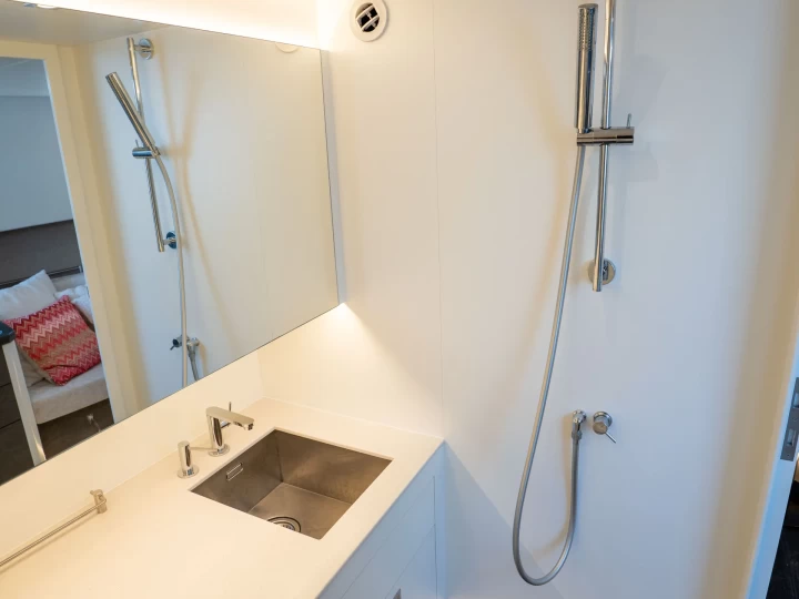 Huur een Vanquish 45 Open Rollerman in Théoule-sur-Mer