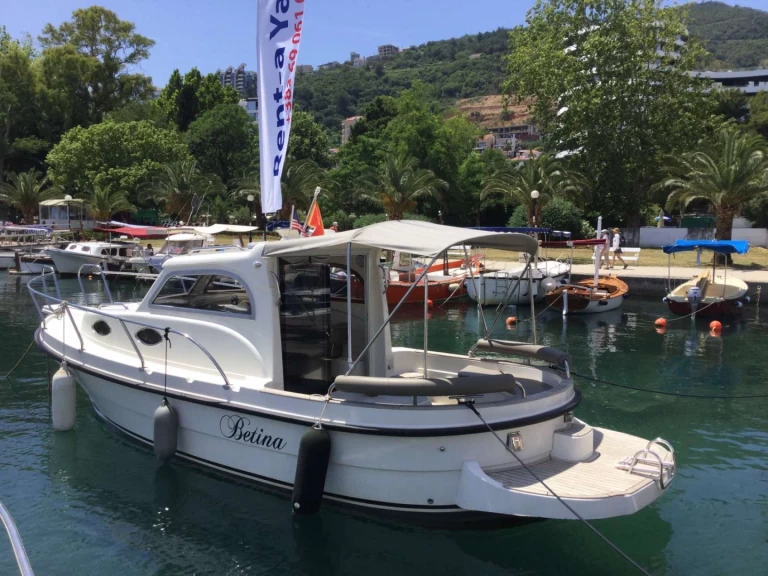 Bootverhuur Budva goedkoop 700