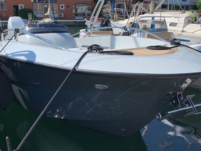 Verhuur Motorboot in Port Grimaud - Clear Libra open
