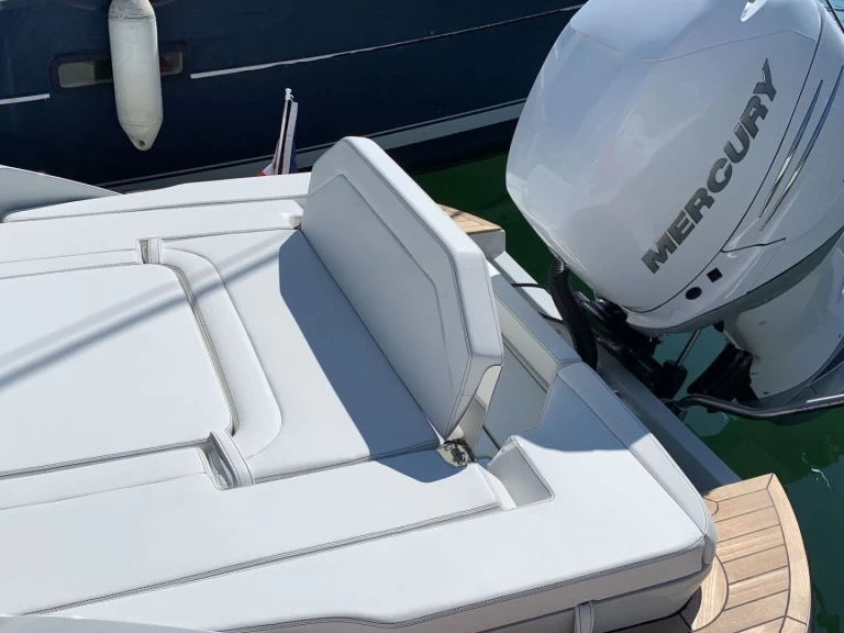 Bootverhuur Port Grimaud goedkoop Libra open