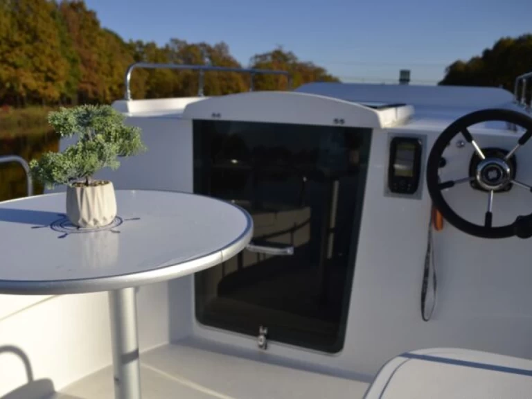 Huur een Woterfitz Voyager 860 in České Vrbné