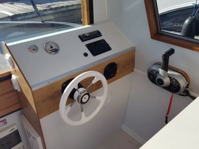 Verhuur Motorboot in České Vrbné - Traweller YB35