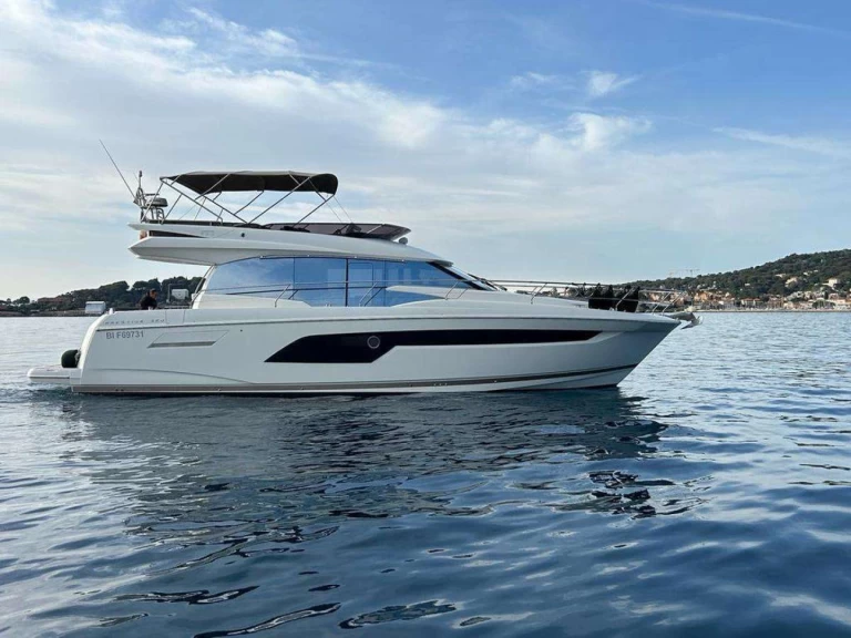 Huur een Jeanneau L'Odyssee in Saint-Laurent-du-Var