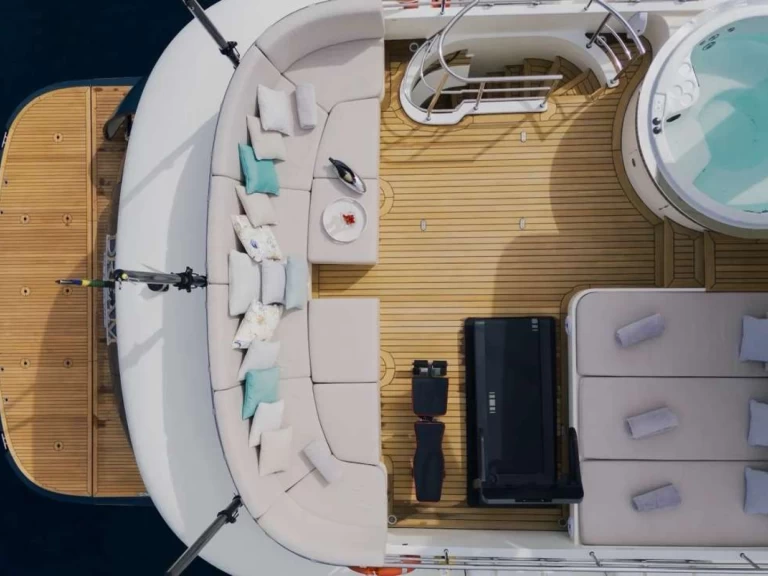 Huur een  Custom Built Aluminum Cutter DREAM in Šibenik