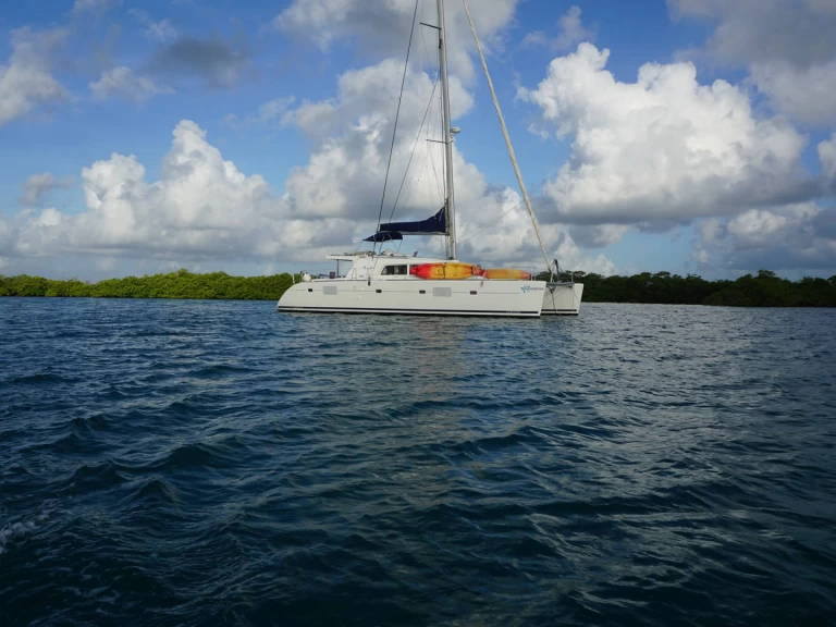 Huur een Lagoon Lagoon 500 in Belize-stad
