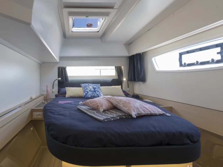 Verhuur Catamaran Fountaine Pajot met vaarbewijs