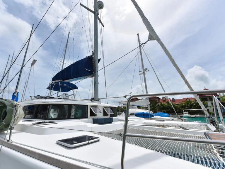 Verhuur Catamaran in Ko Samui (Koh Samui) - Lagoon Lagoon 440