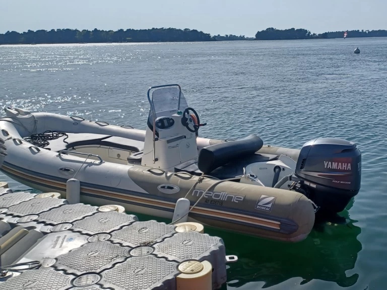 RIB te huur in Larmor-Baden voor de beste prijs