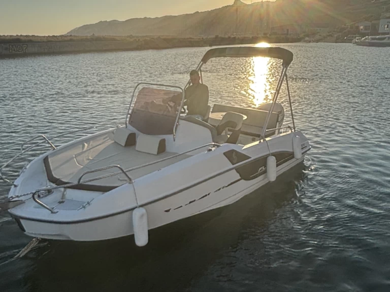 Motorboot te huur in Marseille voor de beste prijs