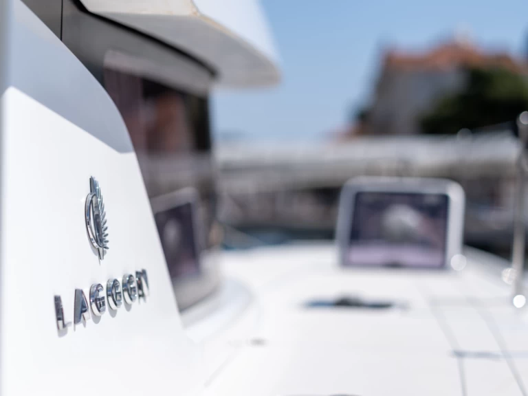 Bootverhuur Lagoon Lagoon 42 in Dubrovnik via SamBoat