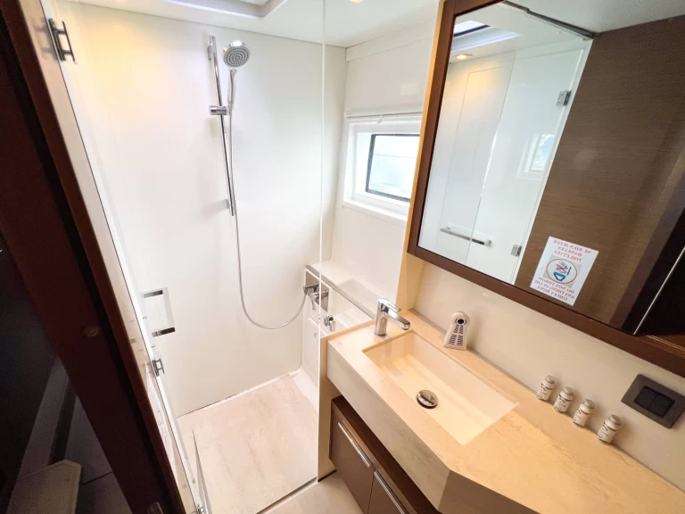 Huur Catamaran met of zonder schipper Lagoon in Uturoa