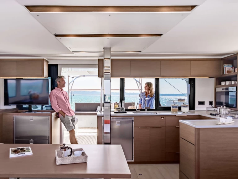 Verhuur Catamaran Lagoon met vaarbewijs