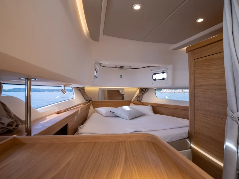 Motorboot te huur in Split voor de beste prijs