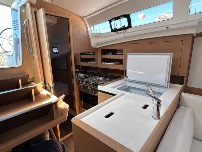 Huur Zeilboot met of zonder schipper Jeanneau in Nettuno